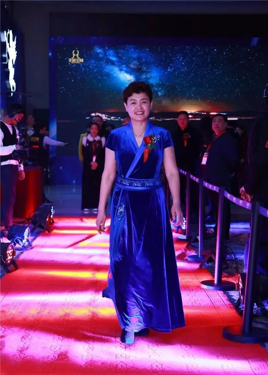 全息人员走红毯